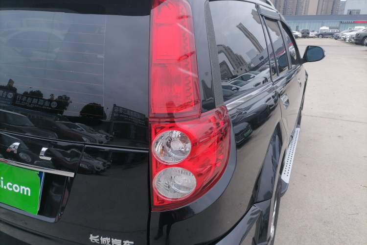 Used Haval H5 Classic 2016 Classic Edition 2.0T Manual Two-Wheel Drive Elite Model
