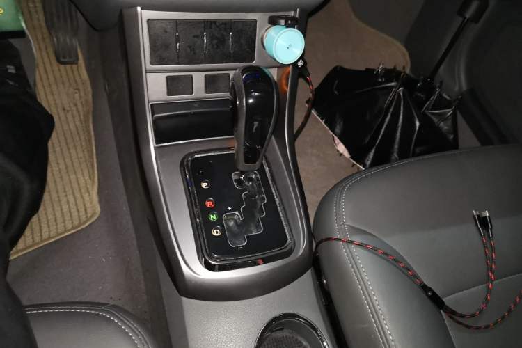 Used Geely Auto Classic Emgrand 2012 Hatchback 1.8L CVT Luxury Model
