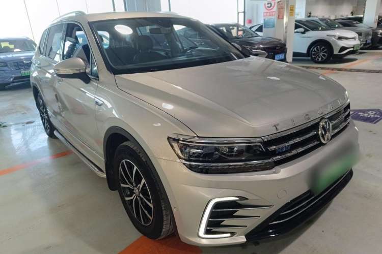 Used Volkswagen Tiguan L New Energy 2019 430 PHEV Hybrid Flagship Model Front Right 45 Deg