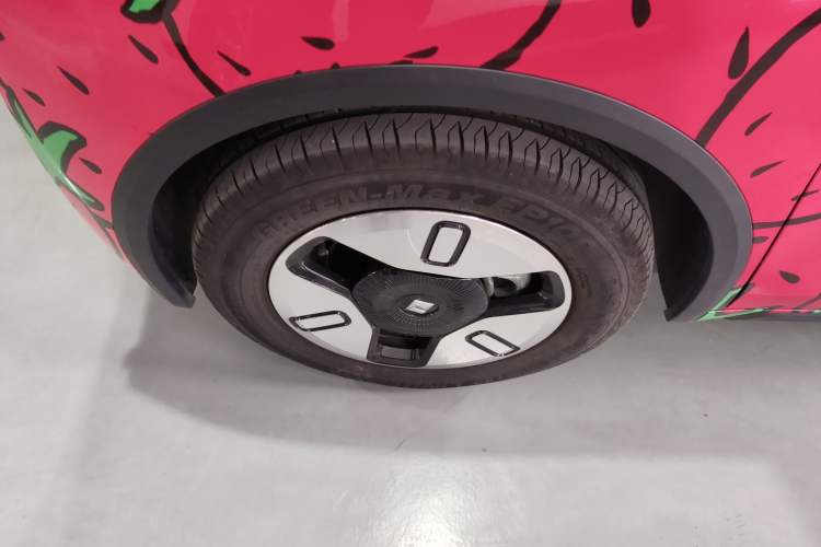 Used Baojun KiWi EV 2021 Artist Model Lithium Iron Phosphate
