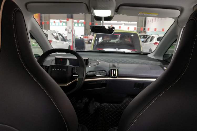 Used Baojun KiWi EV 2021 Artist Model Lithium Iron Phosphate
