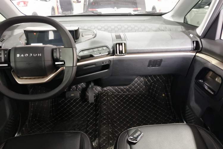 Used Baojun KiWi EV 2021 Artist Model Lithium Iron Phosphate
