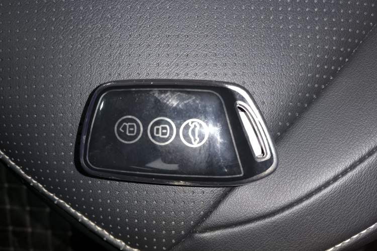 Used Baojun KiWi EV 2021 Artist Model Lithium Iron Phosphate
