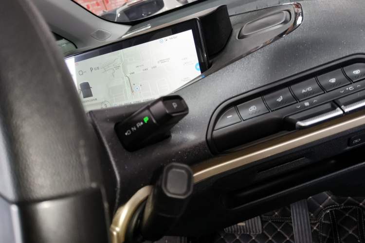 Used Baojun KiWi EV 2021 Artist Model Lithium Iron Phosphate
