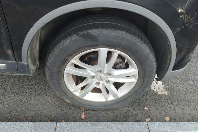 Used Yema T70 2015 1.8L Manual Luxury Model
