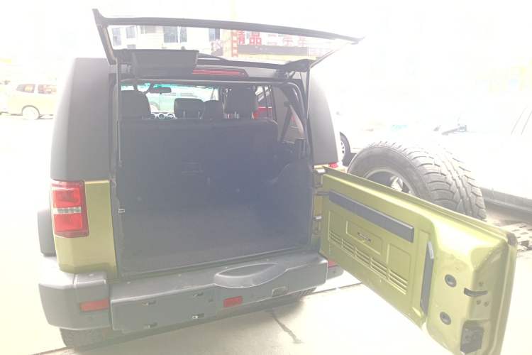 Used BAIC Off-Road BJ40 2016 40L 2.3T Automatic All-Wheel Drive Premium Edition
