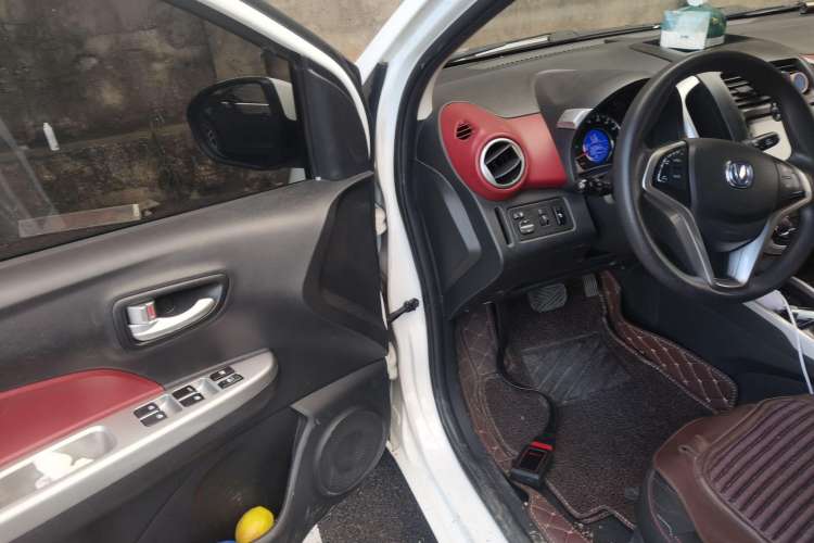 Used Changan Benni EV 2017 Pure Electric 210 km Fashion Edition
