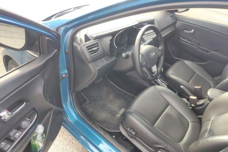 Used Kia K2 2012 Hatchback 1.6L AT Premium Commemorative Edition
