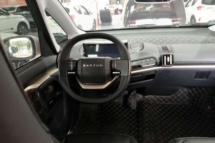 Used Baojun KiWi EV 2021 Artist Model Lithium Iron Phosphate
