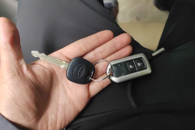 Used Toyota Verso 2014 Starlight 180E CVT Elite Multi-Function Edition