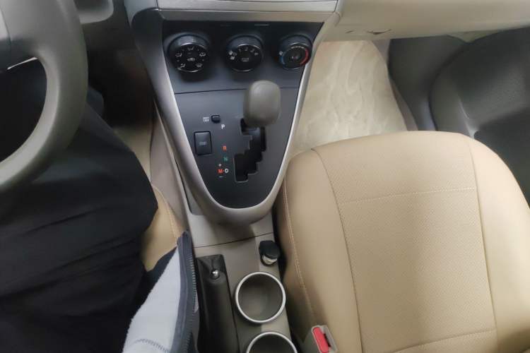 Used Toyota Verso 2014 Starlight 180E CVT Elite Multi-Function Edition