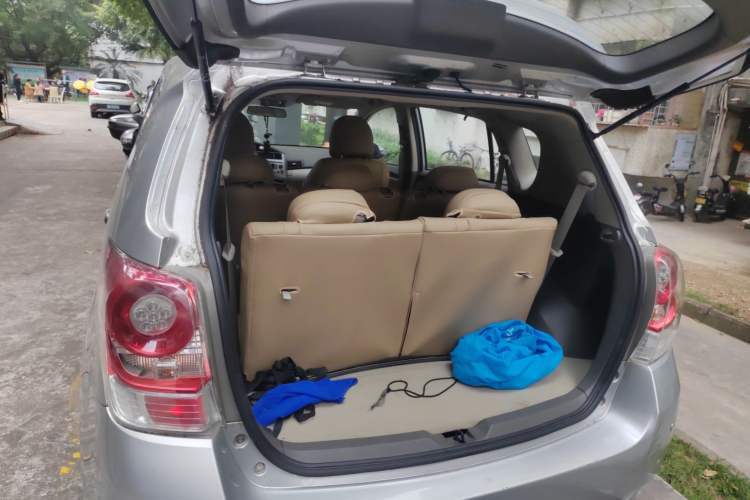 Used Toyota Verso 2014 Starlight 180E CVT Elite Multi-Function Edition