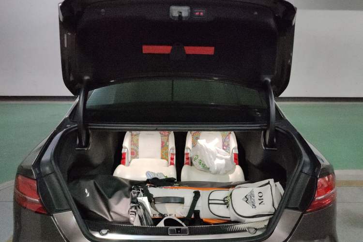 Used Audi A8 2014 A8L 45 TFSI quattro Comfort model
