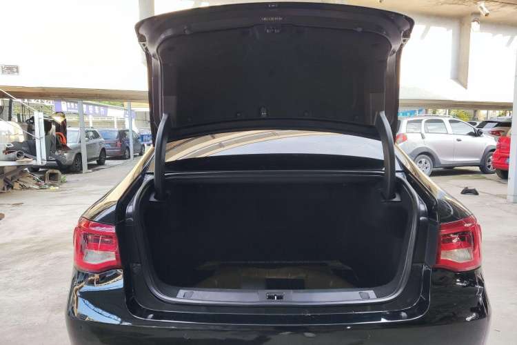 Used GAC Trumpchi GA8 2017 320T Luxury Edition
