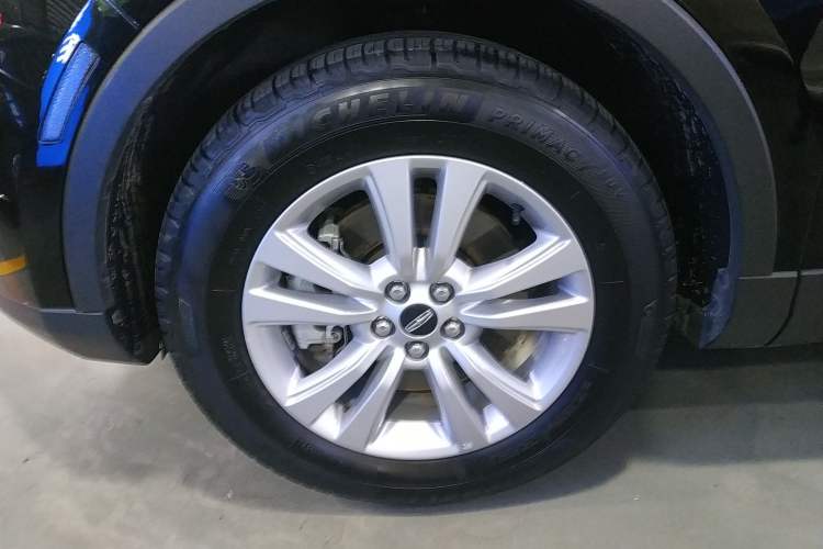 Used Lincoln MKX 2017 2.0T Two-Wheel Drive Deluxe Edition