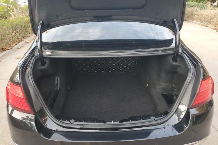 Used BMW 5 Series 2014 525Li Leading Model