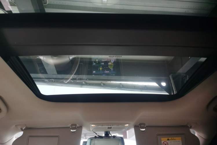 Used Nissan Murano 2019 2.5L XL Two-Wheel Drive Smart Connect Luxury Edition China VI Standard