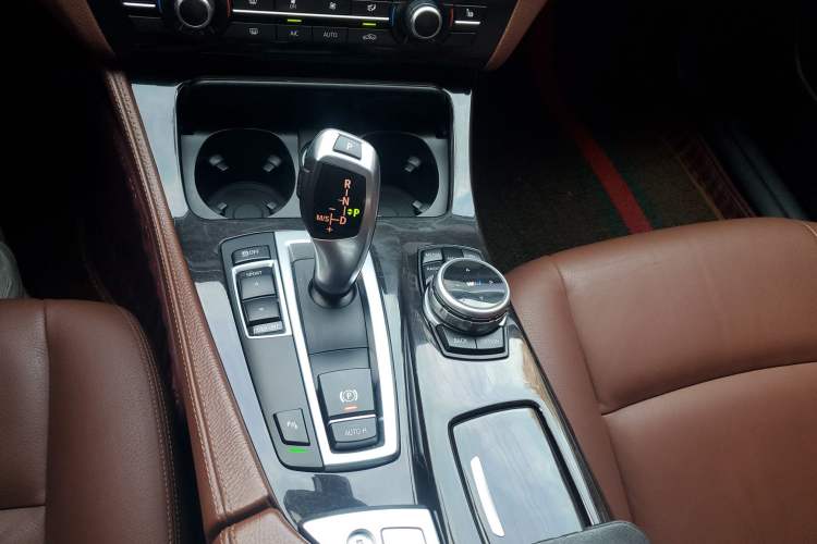 Used BMW 5 Series 2014 525Li Leading Model