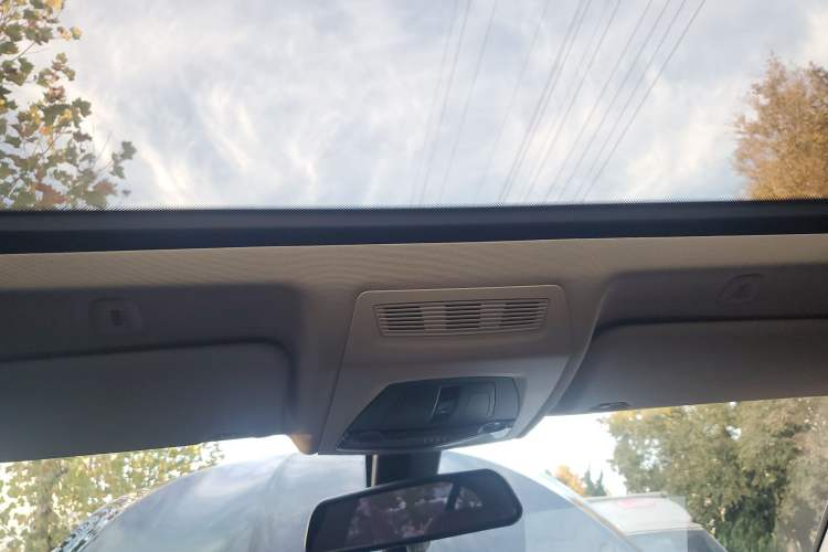 Used BMW 5 Series 2014 525Li Leading Model