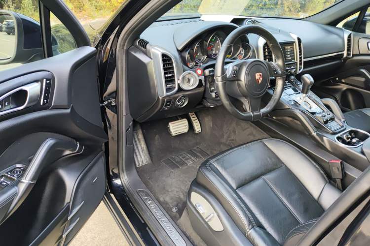 Used Porsche Cayenne 2014 Cayenne Platinum Edition 3.0T
