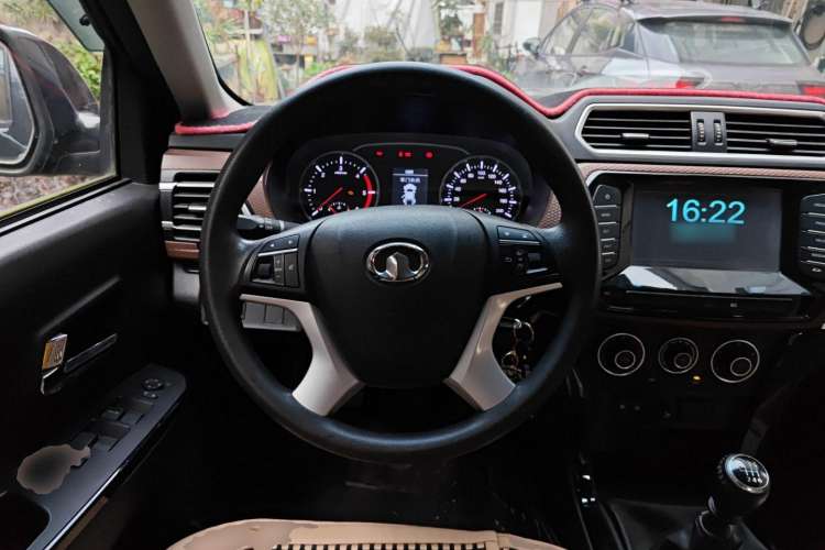 Used Great Wall Wingle 6 2014 2.0T Two-Wheel Drive Navigation Version 4D20B
