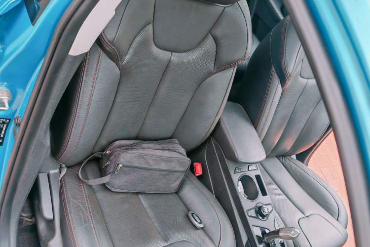 Used BYD Qin New Energy 2014 1.5T Cool Black Knight Flagship Model
