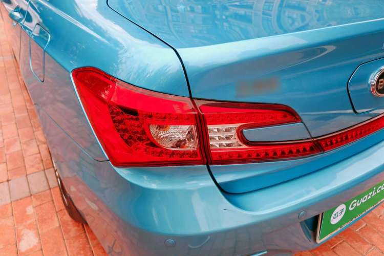 Used BYD Qin New Energy 2014 1.5T Cool Black Knight Flagship Model
