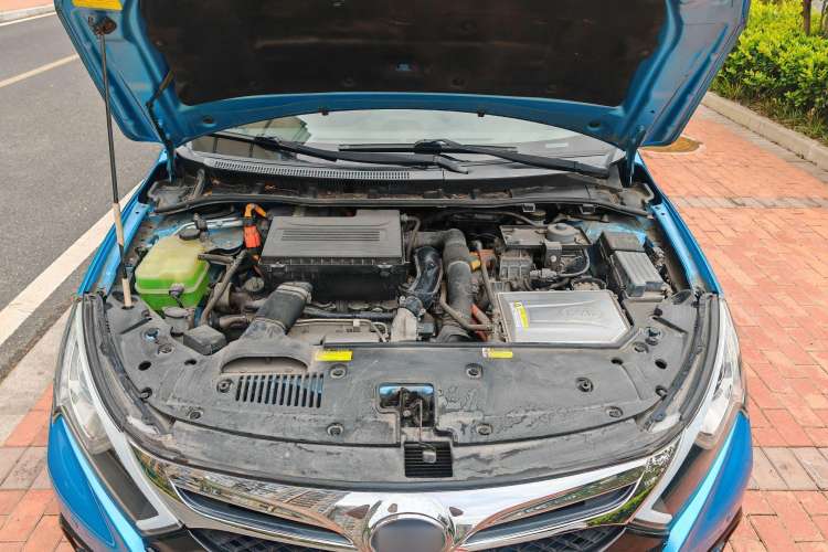 Used BYD Qin New Energy 2014 1.5T Cool Black Knight Flagship Model
