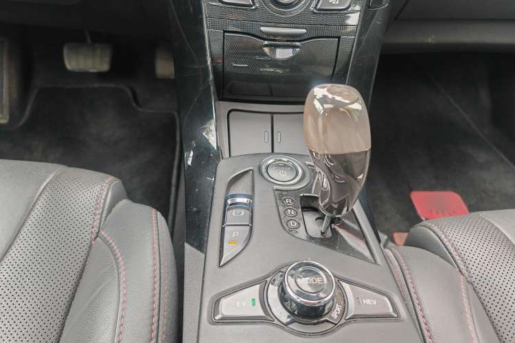 Used BYD Qin New Energy 2014 1.5T Cool Black Knight Flagship Model
