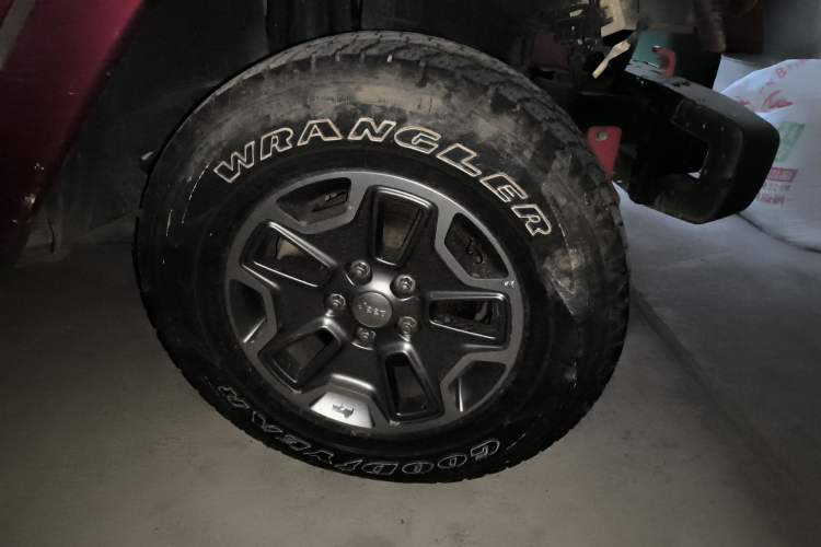 Used Jeep Wrangler 2013 3.6L Sahara two-door model
