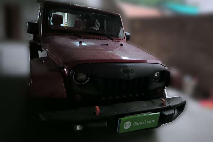 Used Jeep Wrangler 2013 3.6L Sahara two-door model
