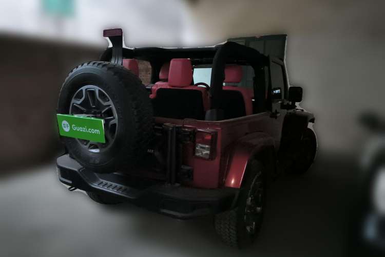 Used Jeep Wrangler 2013 3.6L Sahara two-door model
