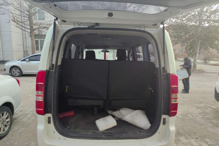 Used JAC M3 2018 1.6L Express Edition 7-Seater Trunk