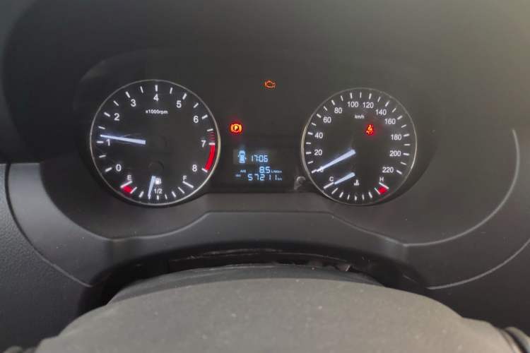 Used JAC M3 2018 1.6L Express Edition 7-Seater Odometer Close Up