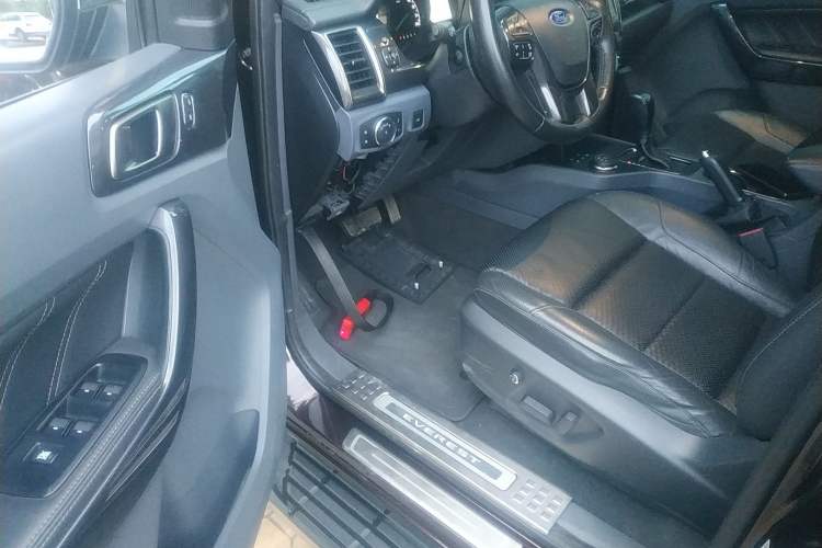 Used Ford Everest 2016 2.0T Gasoline Automatic 4x4 Flagship Edition