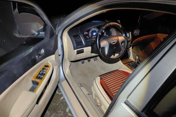 Used BYD F6 2009 New Wealth Edition 2.0L Manual Comfort Model