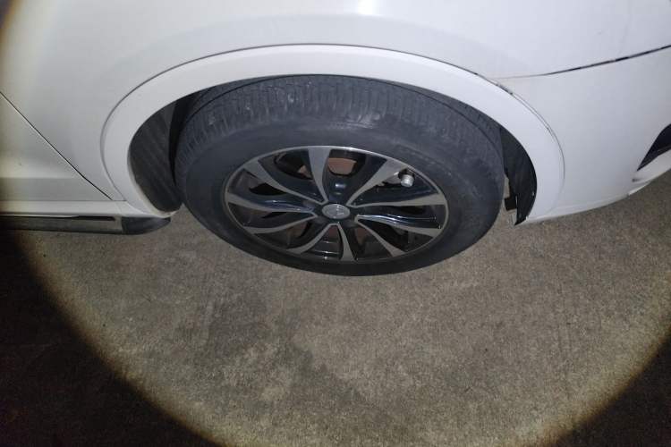 Used Zotye SR7 2016 1.5T CVT Cube Heart Edition China V Standard
