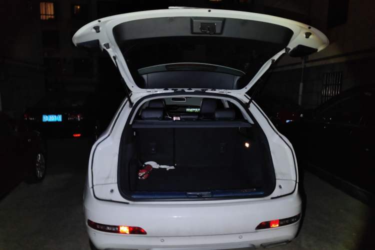 Used Zotye SR7 2016 1.5T CVT Cube Heart Edition China V Standard
