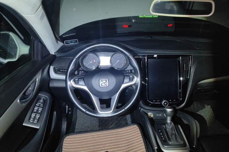 Used Zotye SR7 2016 1.5T CVT Cube Heart Edition China V Standard
