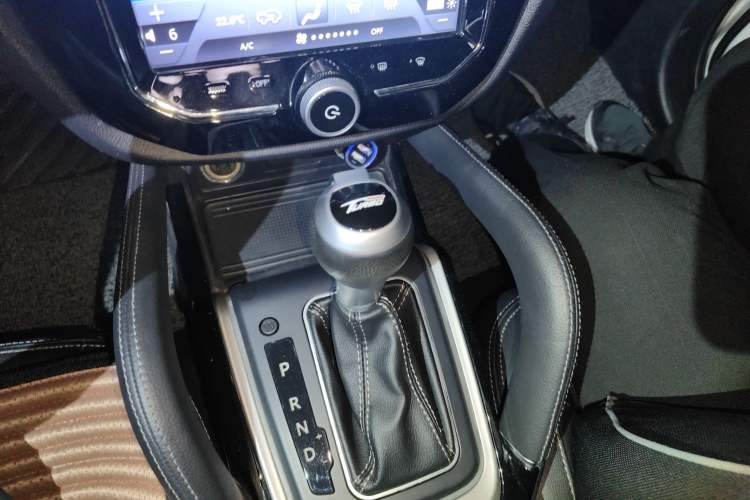 Used Zotye SR7 2016 1.5T CVT Cube Heart Edition China V Standard
