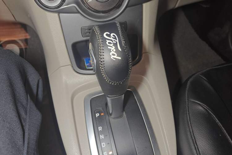 Used Ford Fiesta 2013 Sedan 1.5L Automatic Fashion Edition