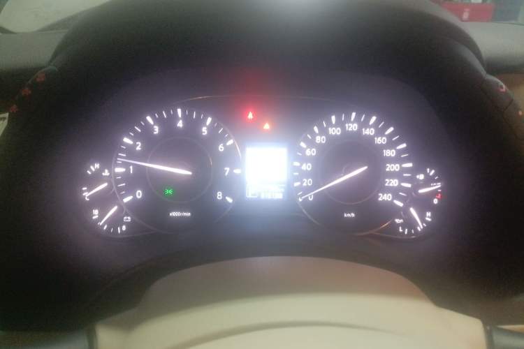 Used Nissan Patrol 2014 5.6L LE Instrument Cluster