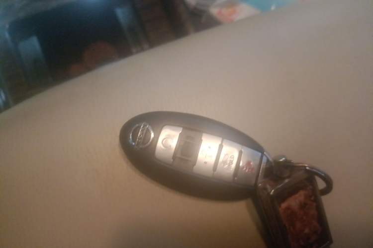 Used Nissan Patrol 2014 5.6L LE Vehicle Key