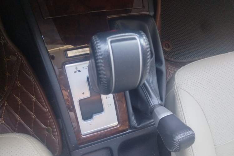 Used Mitsubishi Pajero Sport 2013 3.0L Automatic 4x4 Flagship Edition