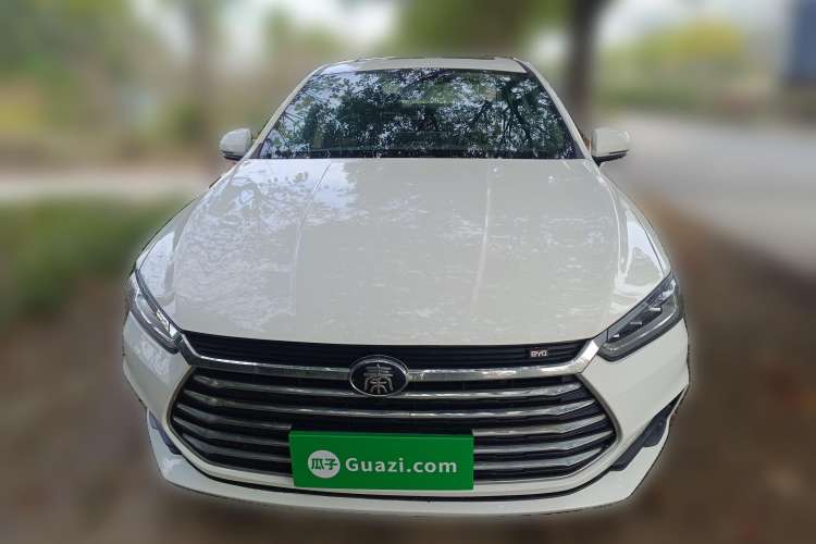 Used BYD Qin Pro 2019 Super Edition 1.5TI Automatic Smart Connect FENGSHANG Model China VI Standard