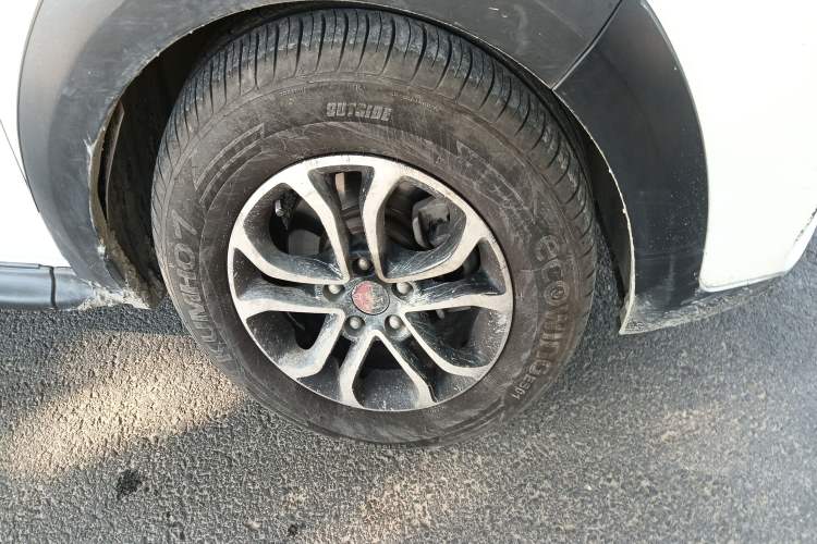 Used FORTHING Joyear XV 2016 1.6L CVT Luxury Model