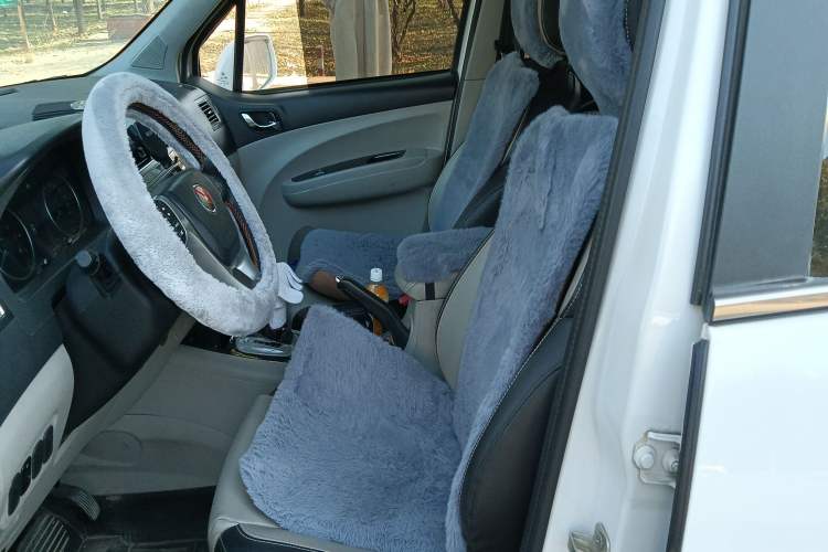 Used FORTHING Joyear XV 2016 1.6L CVT Luxury Model