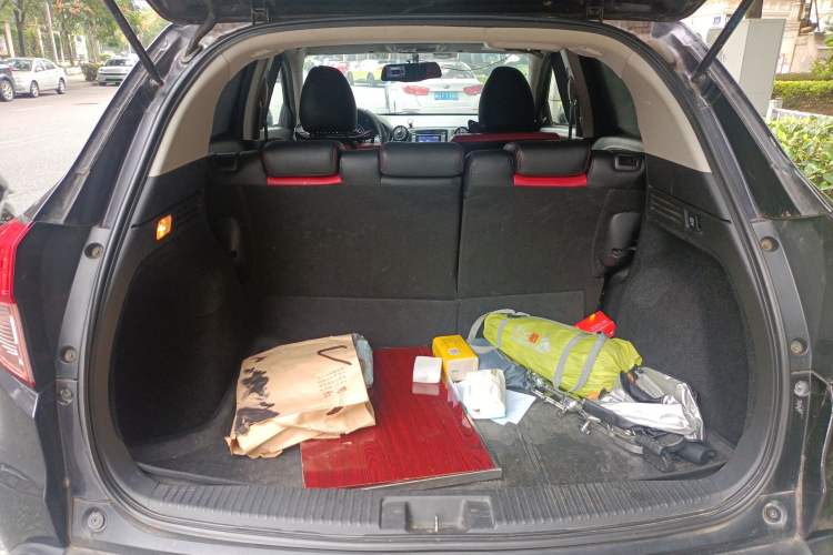 Used Honda Vezel 2015 1.5L manual two-wheel drive Comfort trim level
