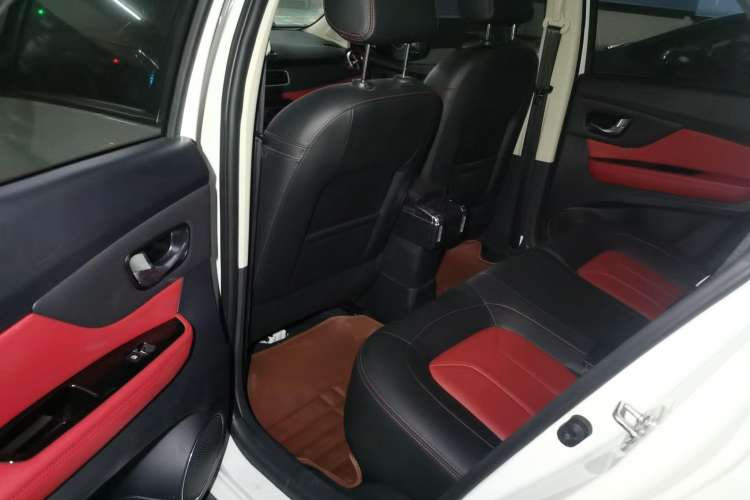 Used Haval H1 2016 Revised Version Blue Badge 1.5L AMT Luxury Edition
