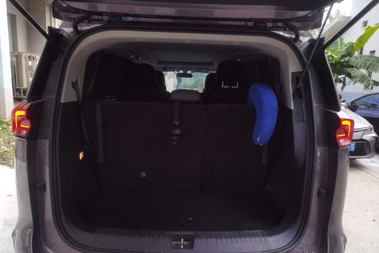 Used SAIC MAXUS EUNIQ 5 2020 1.3T PLUG-IN Luxury Edition
